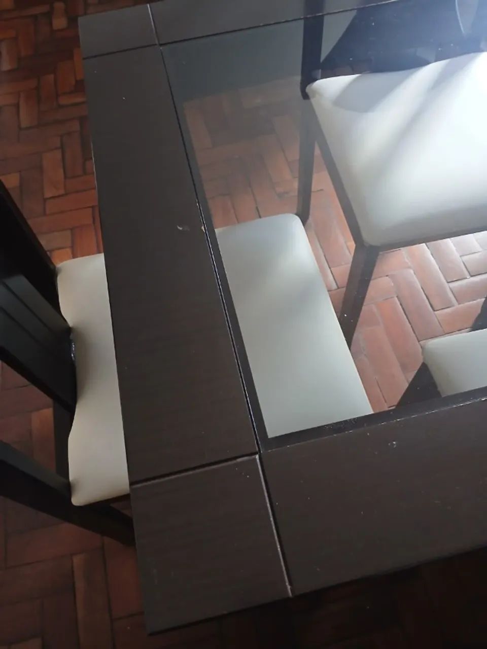 mesa de jantar com tampo em vidro - 04 cadeiras - Foto 4