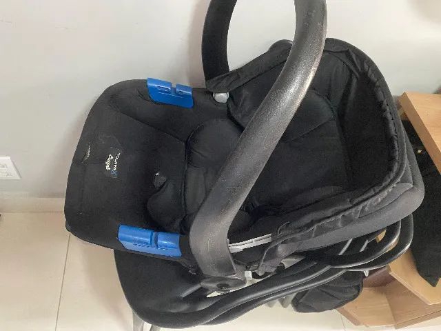 Carrinho de bebê e bebê conforto - Foto 4