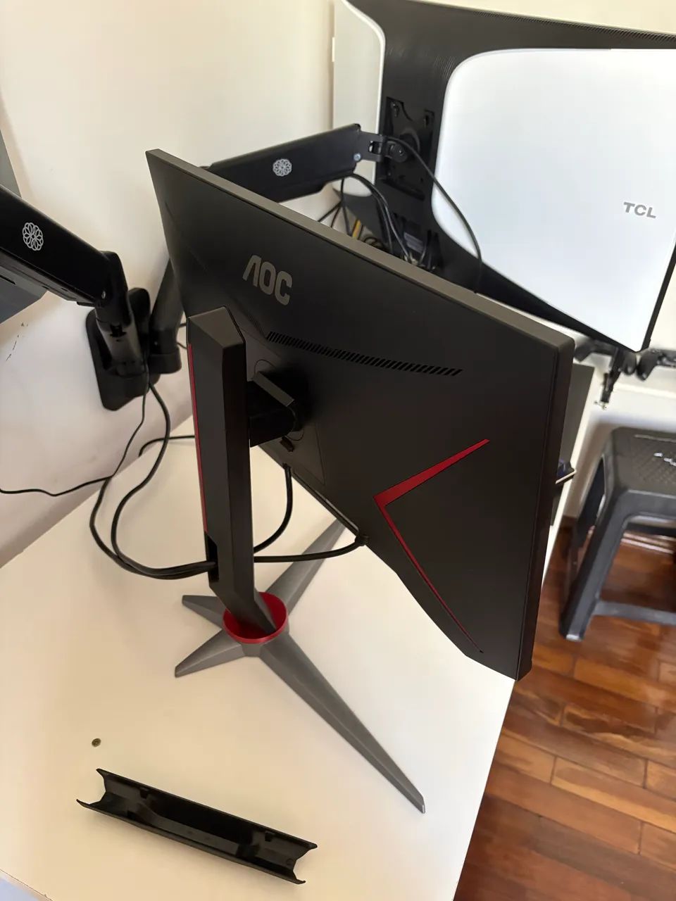 Monitor AOC 240hz 0,5ms 24p IPS  - Foto 5