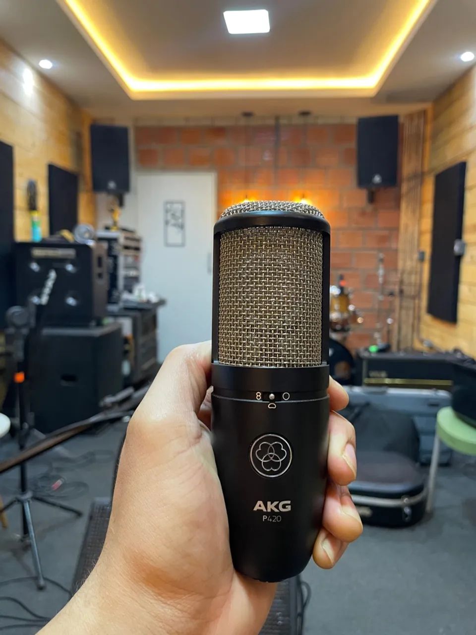 Microfone Condensador AKG P420
