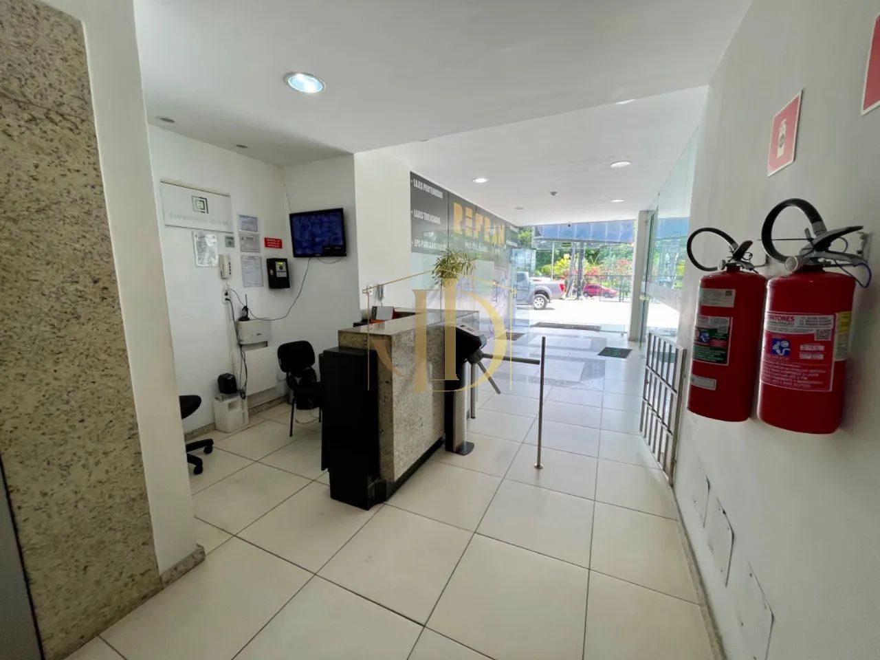 Alugo salas comerciais no edifício Empresarial REFRAN em Lauro de Freitas. - Foto 3