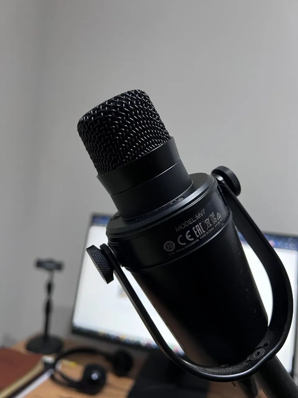 Microfone Shure MV7 podcast com Boom De Microfone - Foto 4