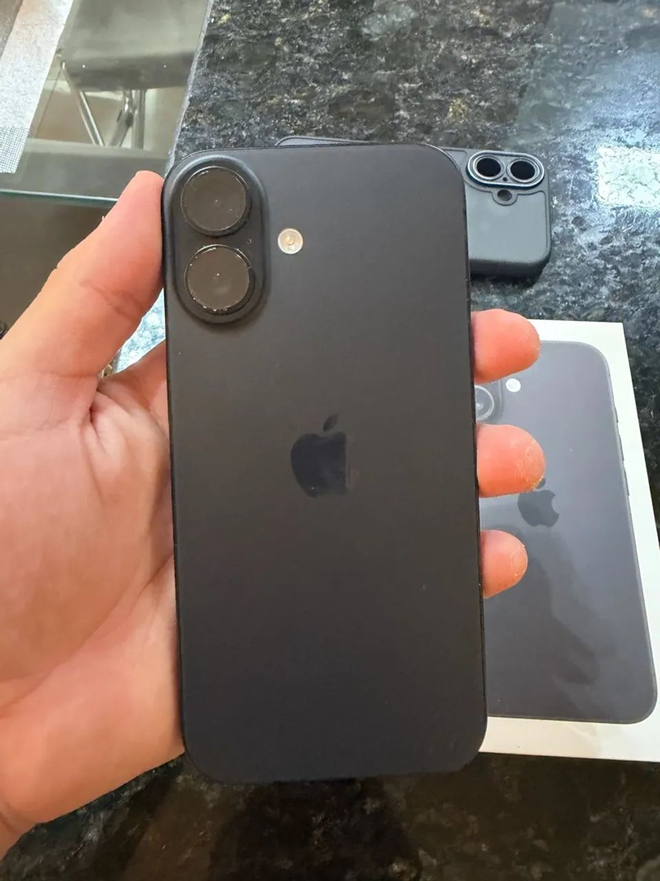 iPhone 16 256Gb usado em bom estado
