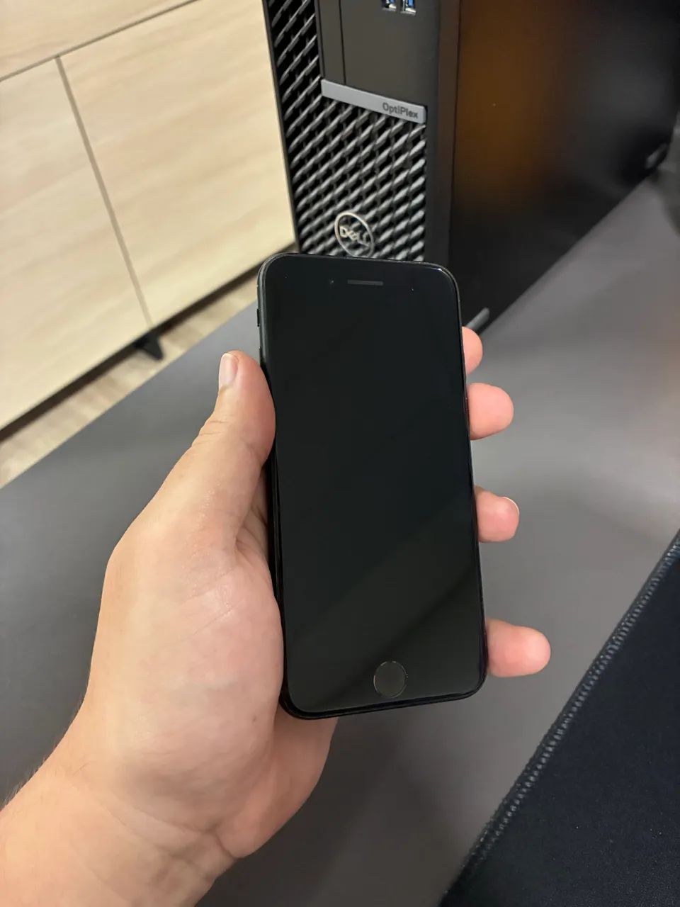 iPhone SE 2020 128GB - 100% Funcional (Com Caixa e Cabo) | Saúde 73% - Foto 4