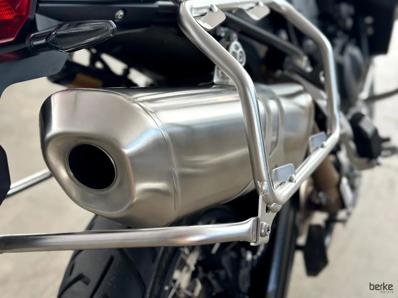 F 900 GS ADVENTURE PLUS  CINZA 2025/2026 - Foto 3