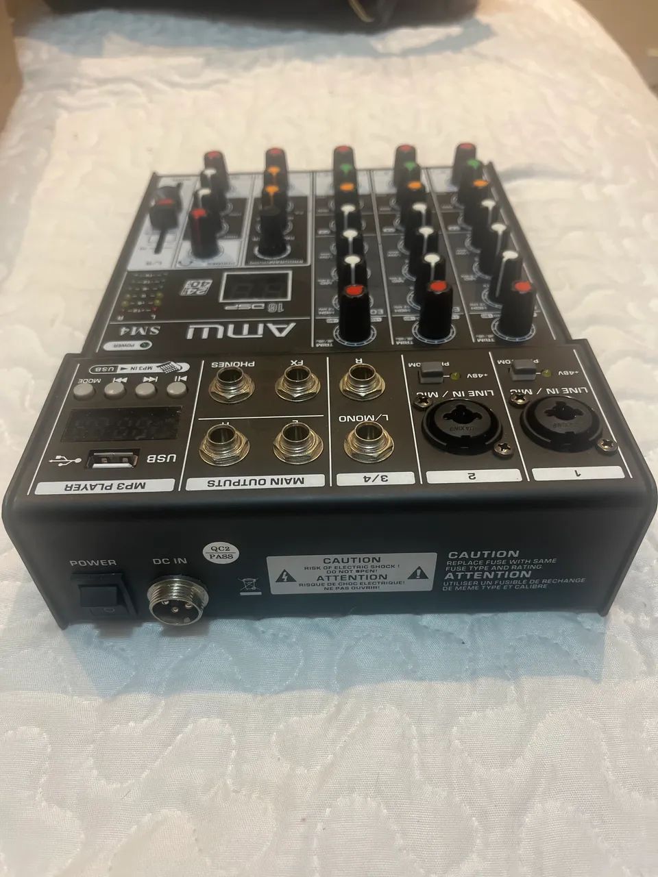 Mesa de som Amw V2 4 canais  - Foto 4