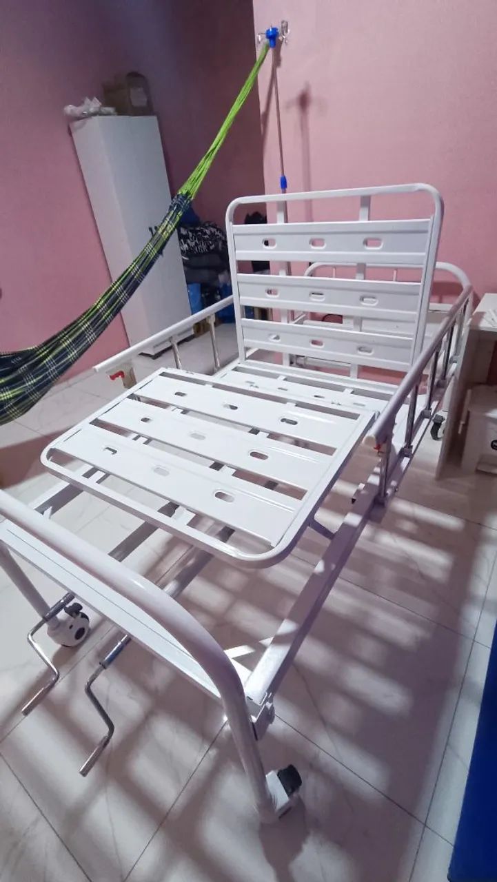 Cama hospitalar ajustável com colchão  - Foto 2