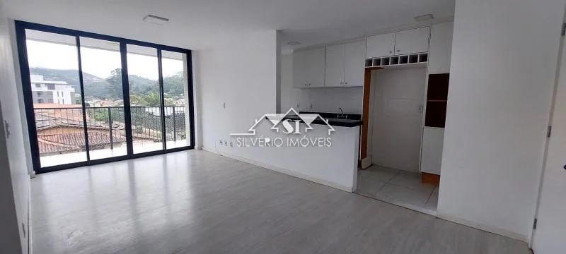 Apartamento- Petrópolis, Prado