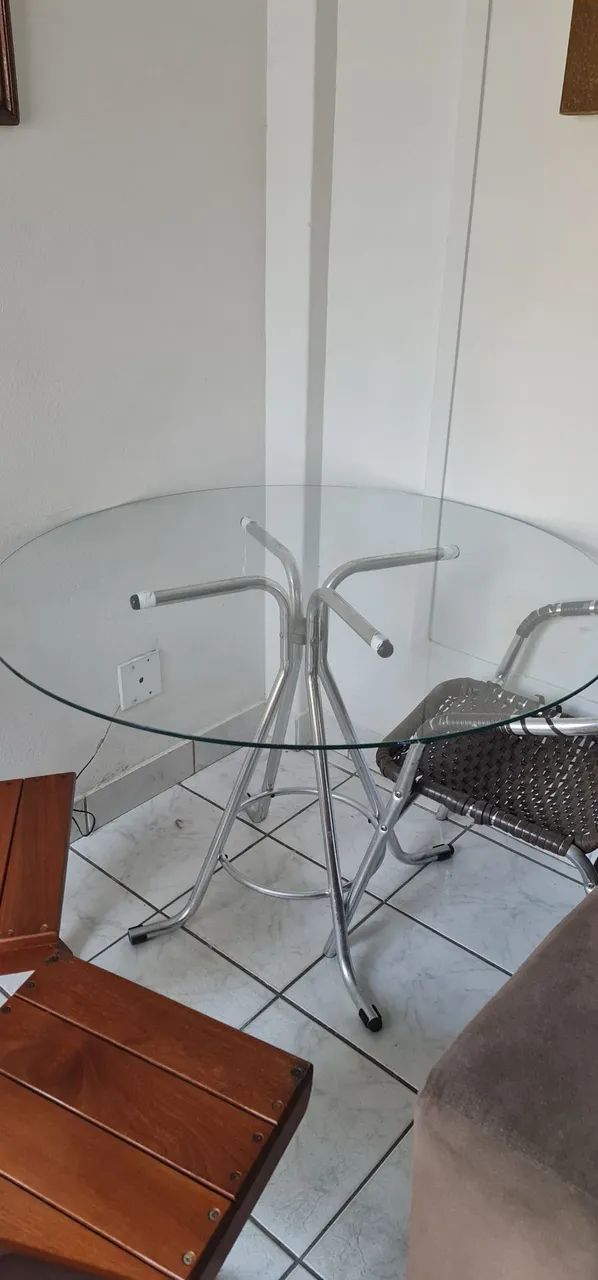 Mesa de vidro em excelente estado 