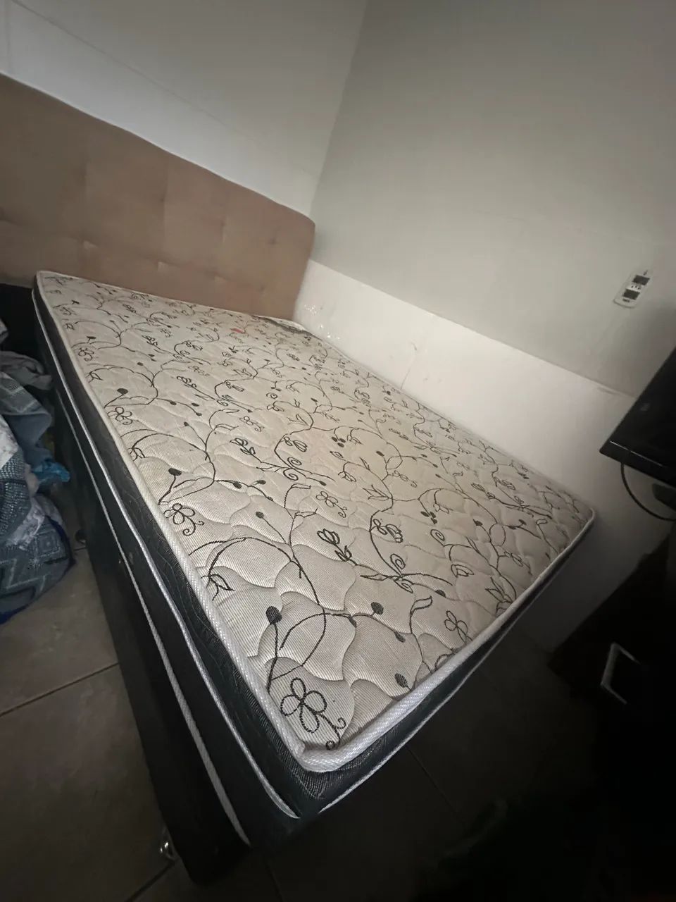 CAMA BOX + CABECEIRA 