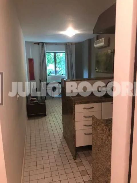 BORGES DE MEDEIROS, QUARTO E SALA 40M2 COM VAGA E SERVIÇOS - Foto 4