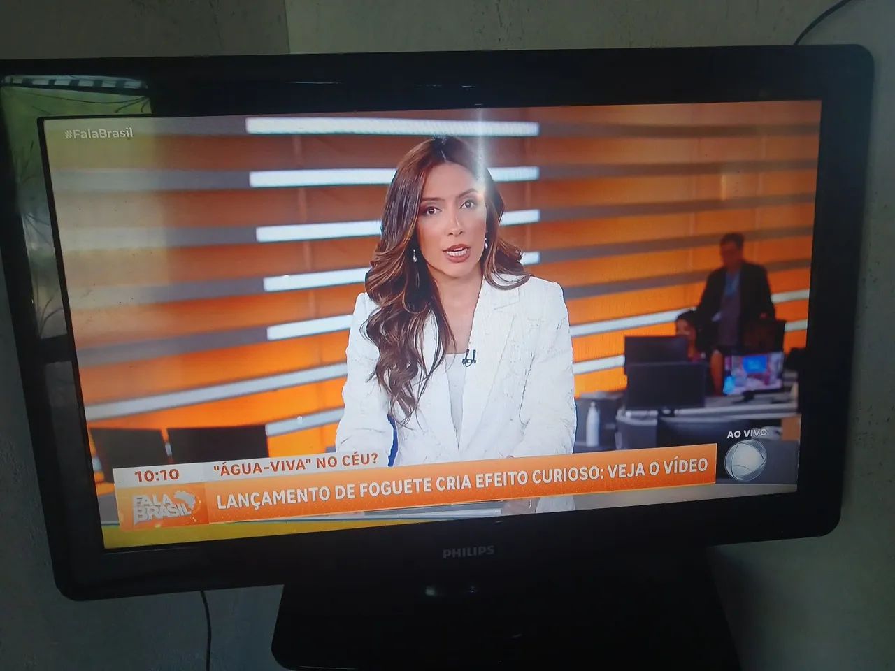 Vendo tv philips 32 polegadas não é smart  - Foto 5