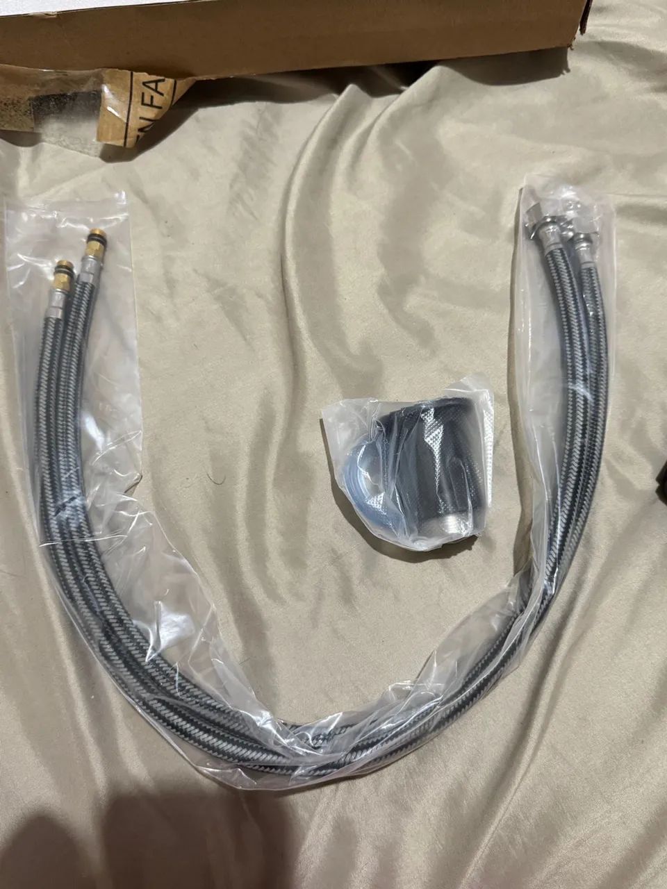 Vendo torneira gourmet preta - Foto 3