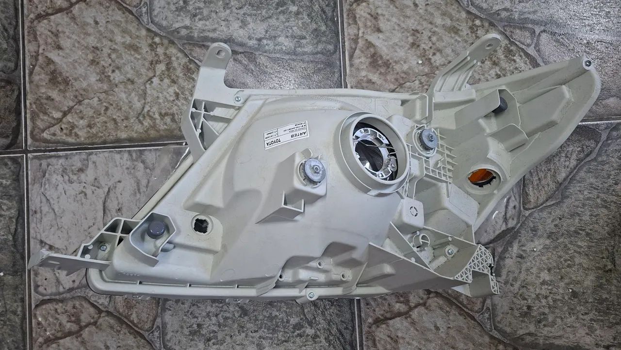 Farol Toyota Hilux 2005 a 2011 (Hilux - Foto 2