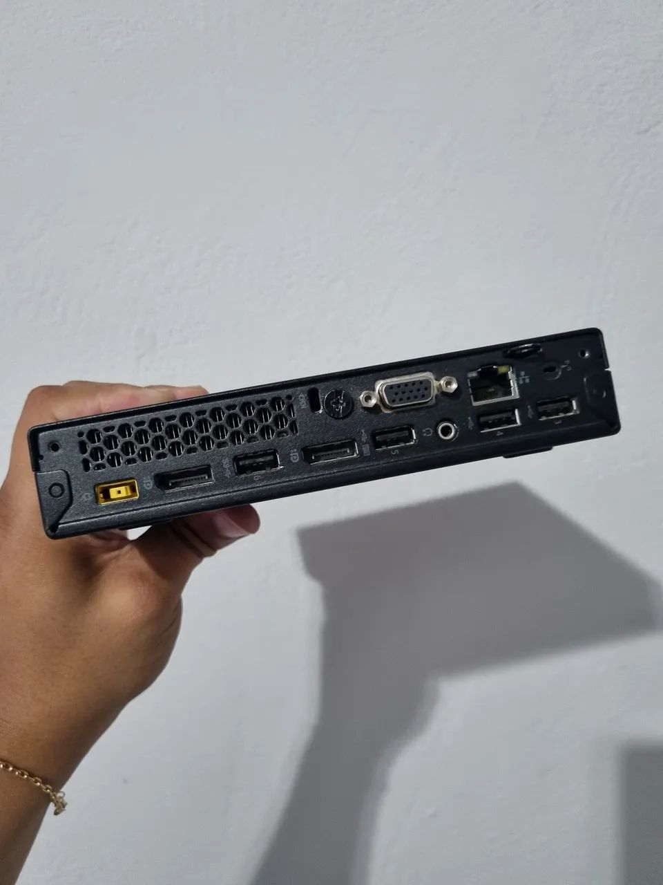 Lenovo ThinkCentre M715q - Foto 3