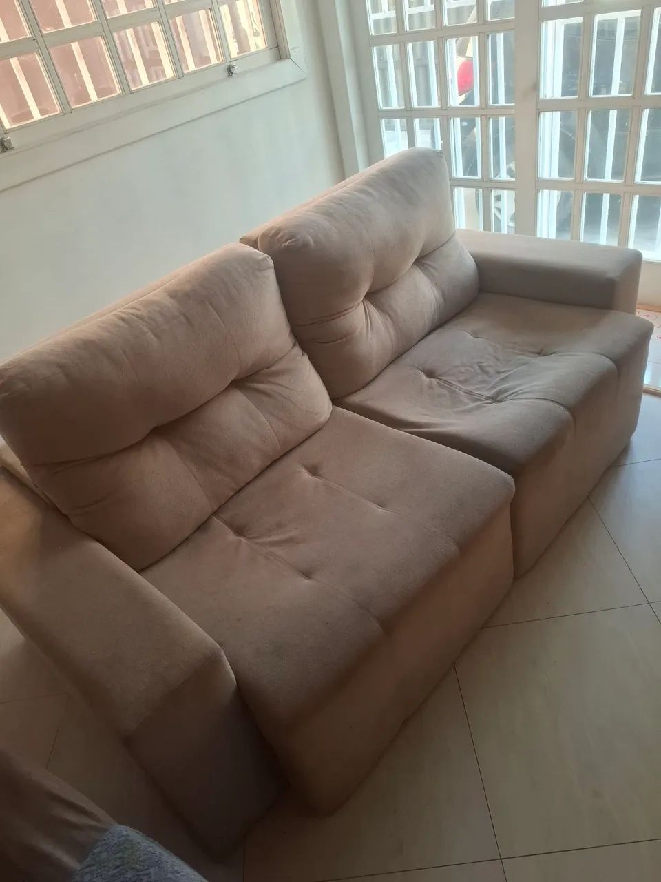 Sofa470064905334312960