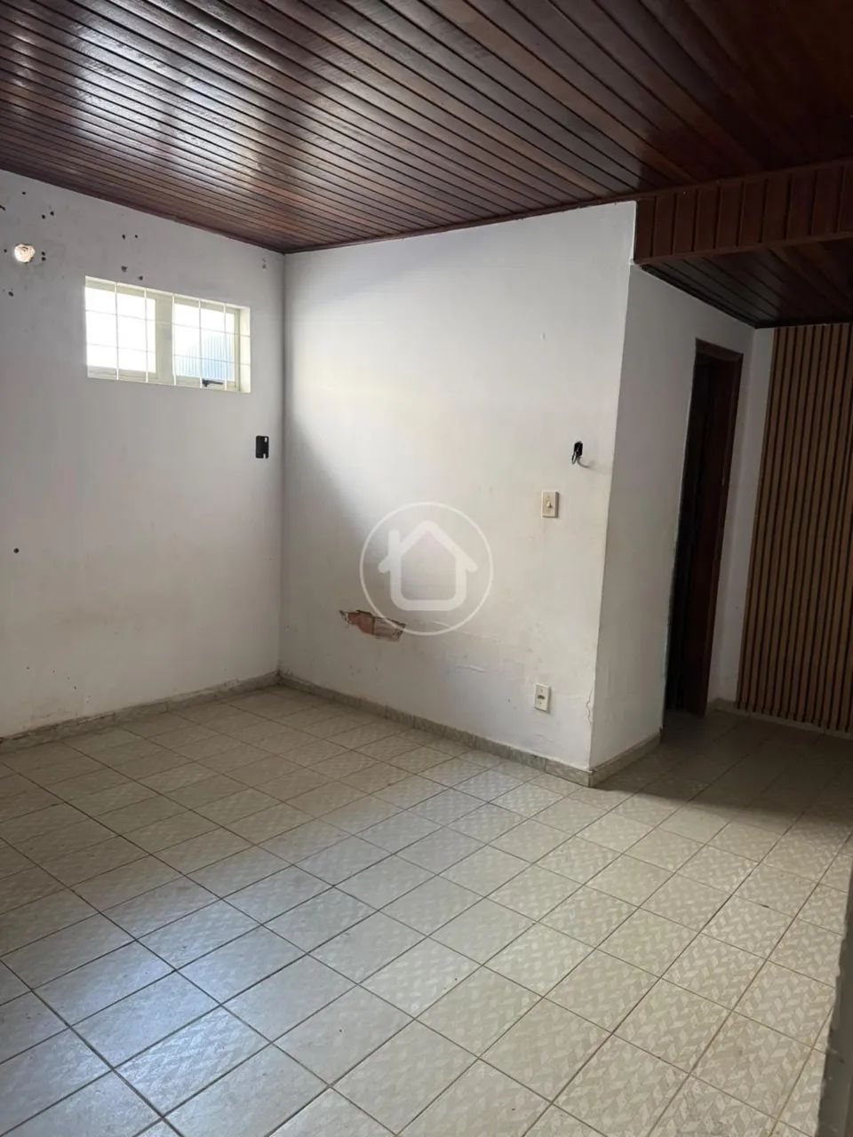 CASA COM 3 QUARTOS, SUÍTE E EDÍCULA NOS FUNDOS - Foto 2