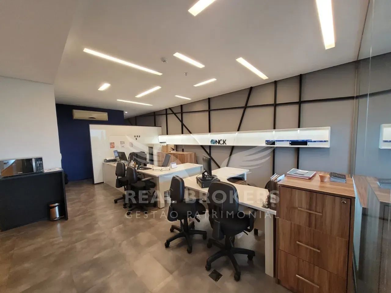 Sala Comercial à Venda com 63m² de área útil e 2 Vagas de Garagem em Alphaville - Foto 4