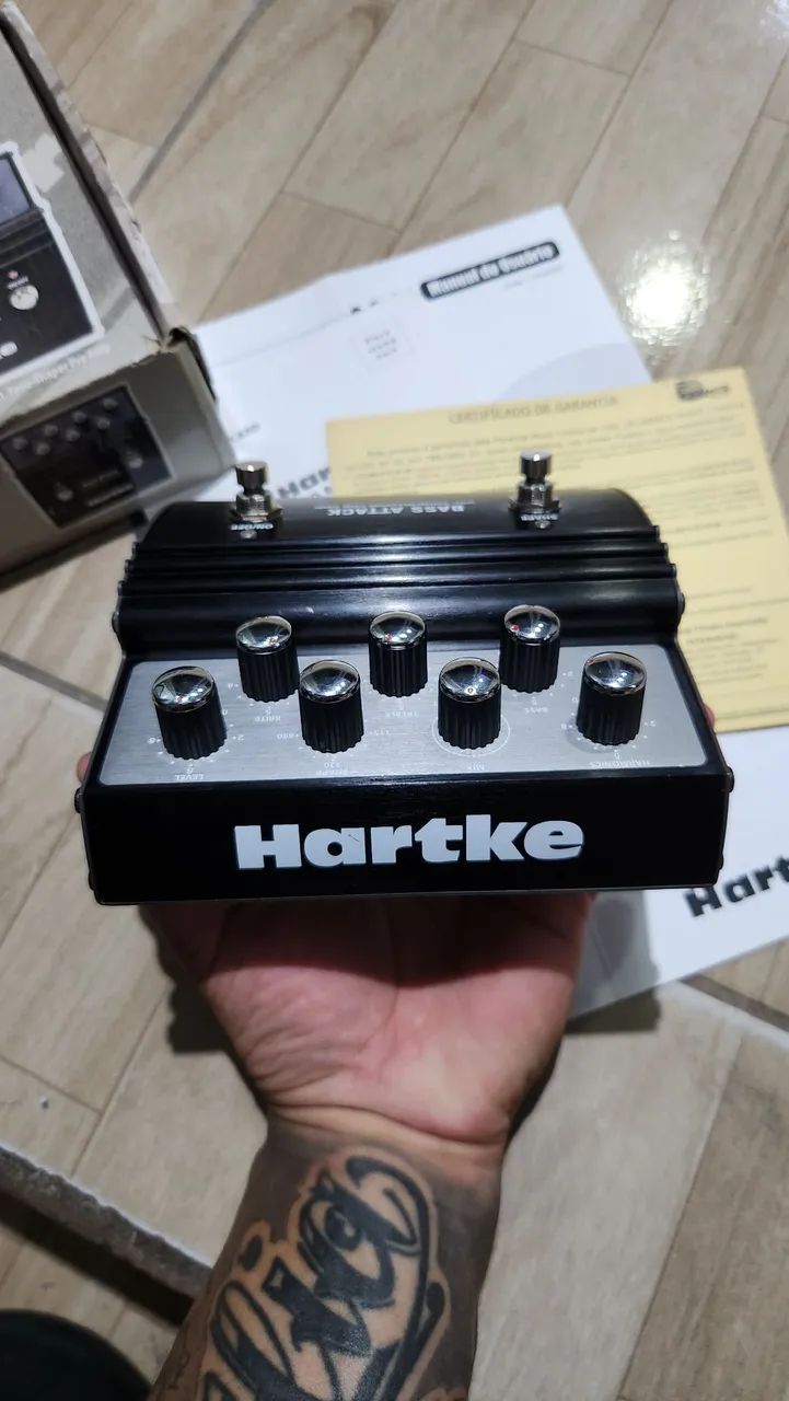 Pedal preamp HARTKE bass attack vxl contrabaixo - Instrumentos
