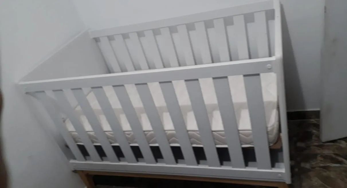 Berço madeira 4 em 1 americano perfeito estado  - Foto 2