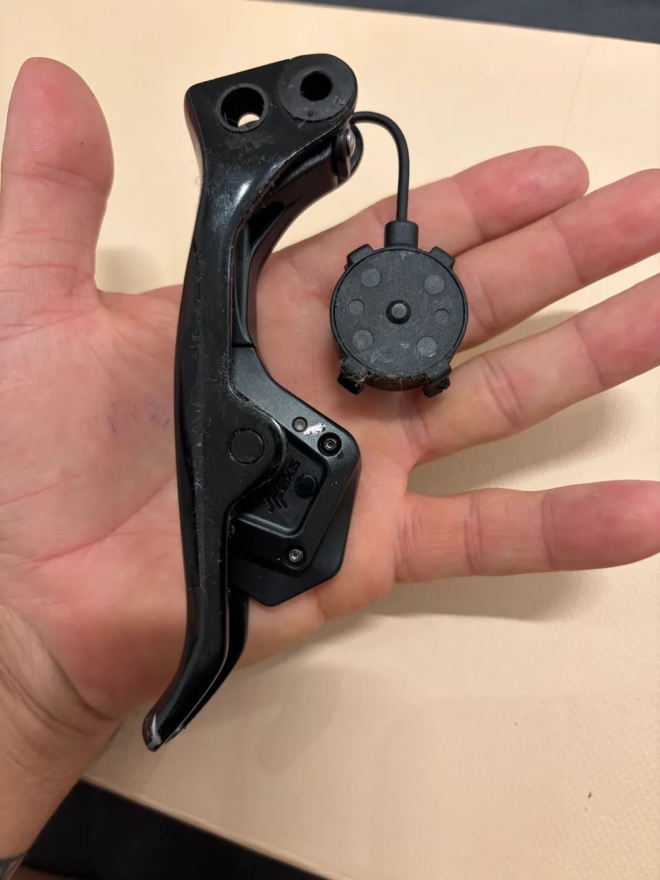 Módulo Eletrônico SRAM Rival AXS 12v - STI / Elec Pod