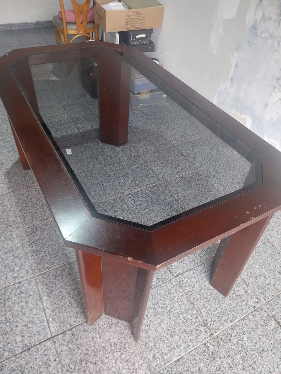 Mesa com tampa de vidro e madeira massissa  - Foto 2