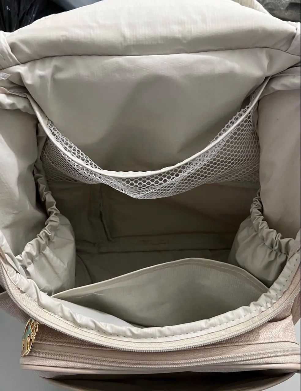 Mochila maternidade Alce Bege - Foto 2