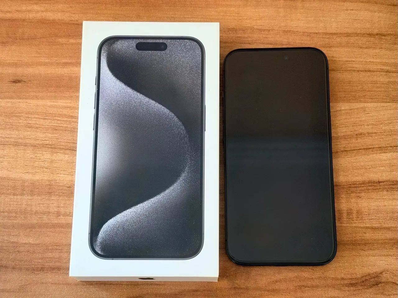 iPhone 15 Pro (256GB) Titânio Preto - Foto 4