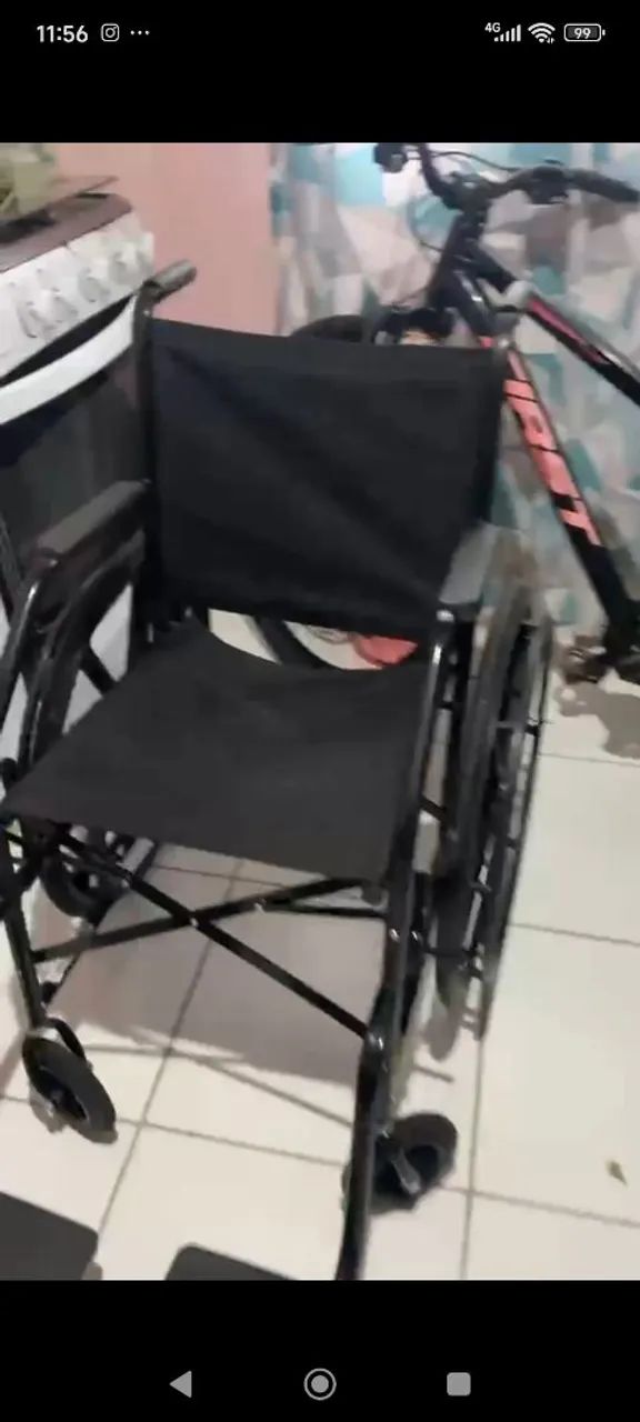 Cadeira de rodas nova