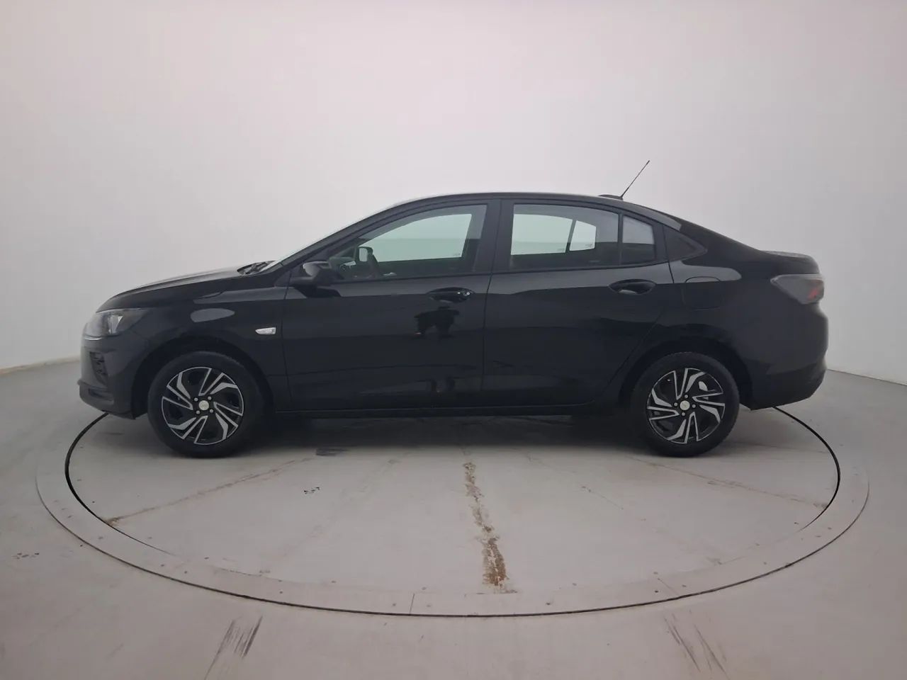Chevrolet Onix Activ 1.4 8V Flex Aut. 4P, foto 2 de 18