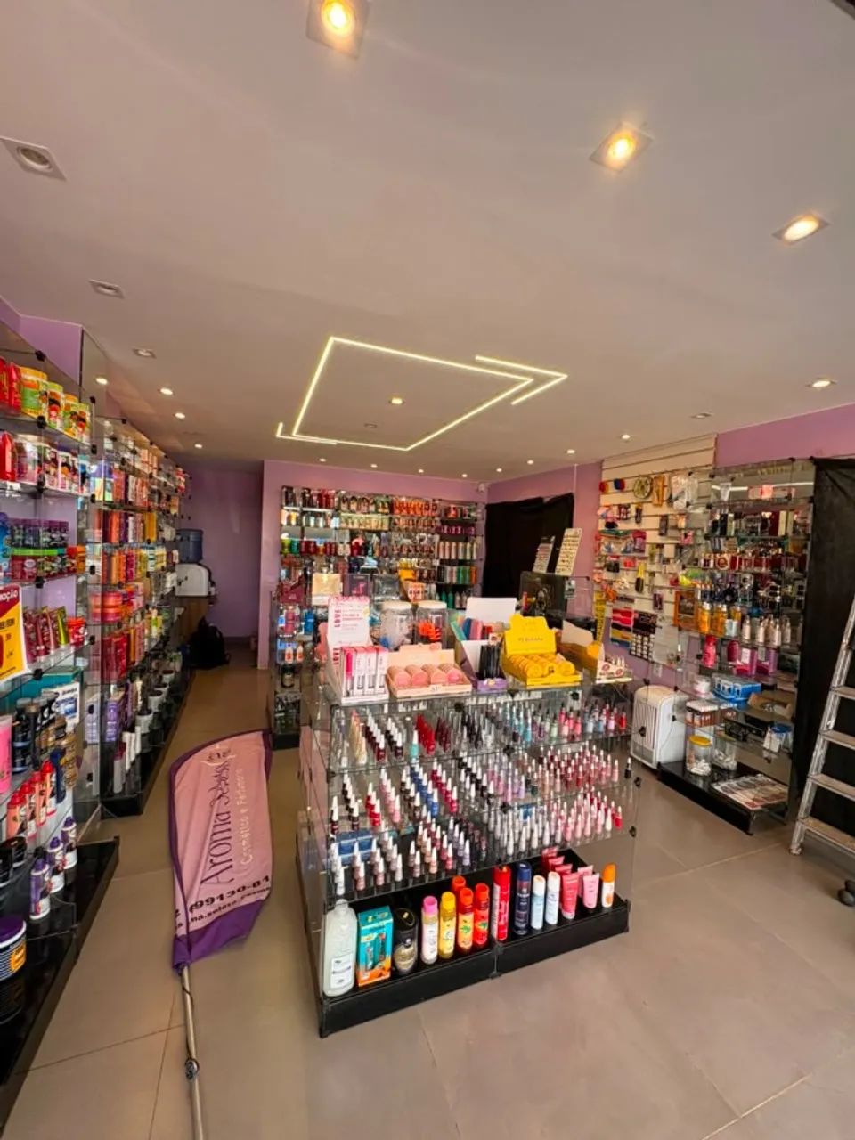 Oportunidade! Loja de Cosméticos Montada + Estoque + Móveis | Itapoã - Foto 2