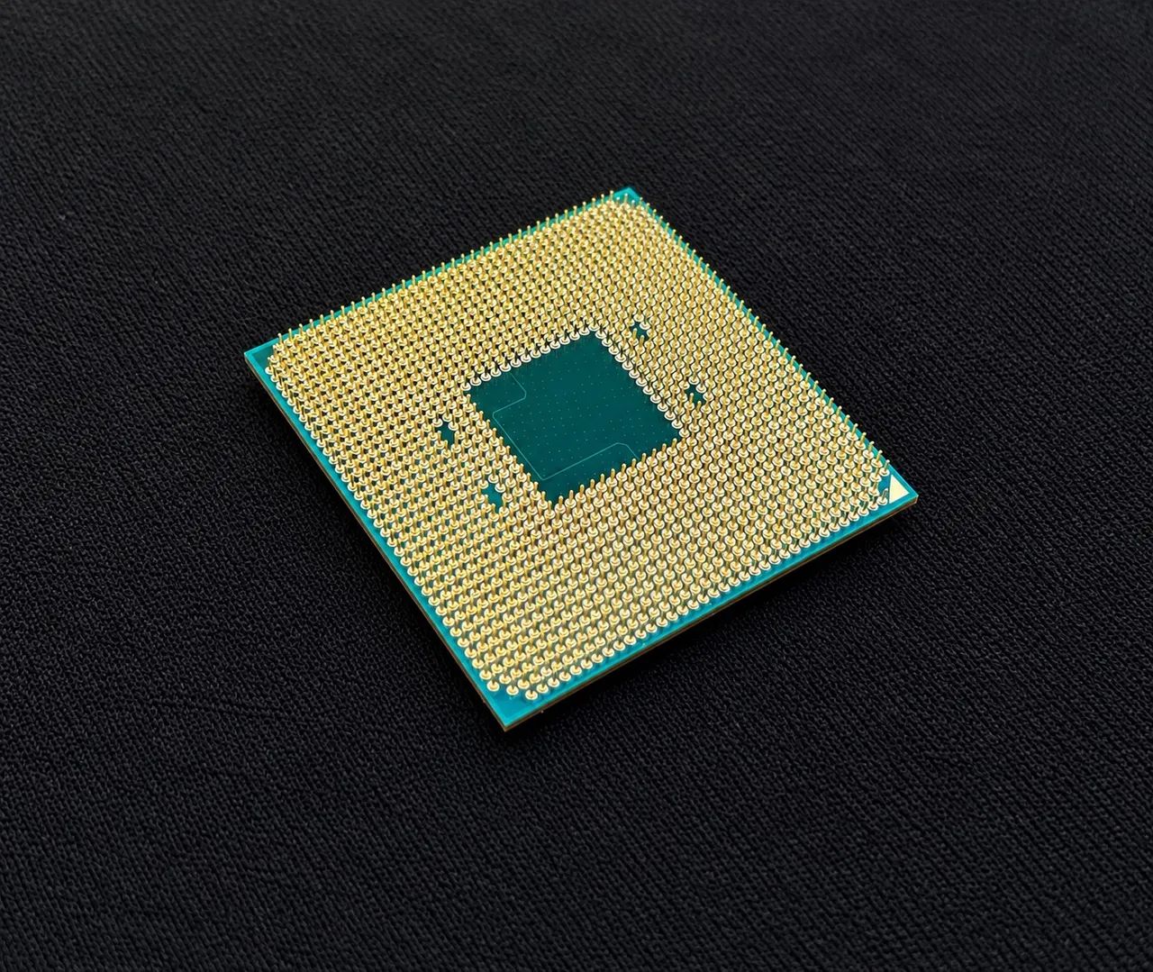 Processador AMD RYZEN 5 PRO 2400g - Foto 2