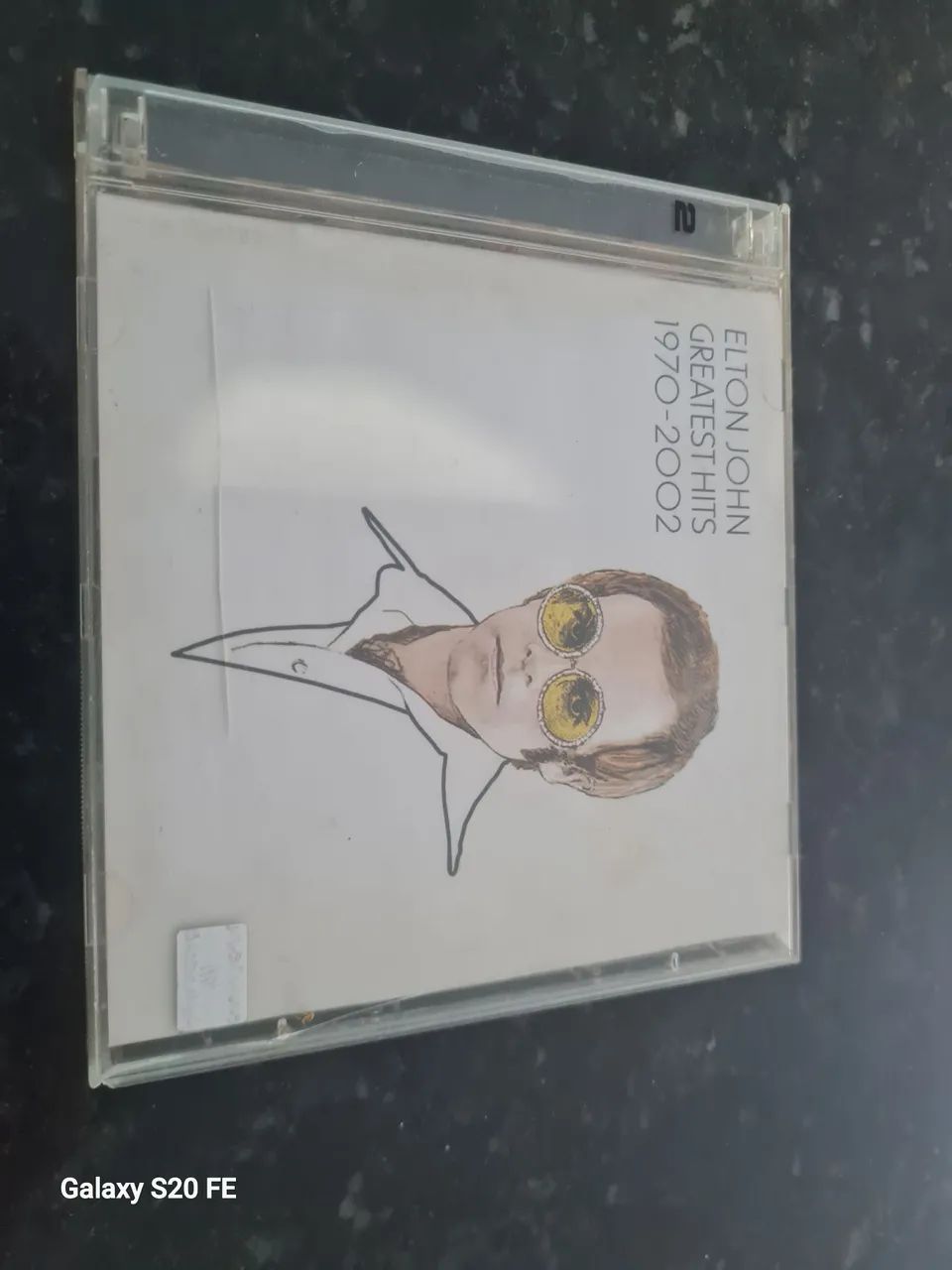 Elton J e Simple Red