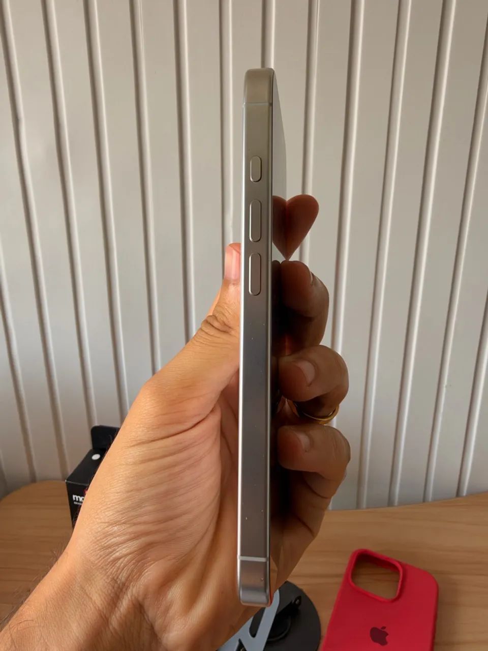 iPhone 16 Pro 128 - Foto 4