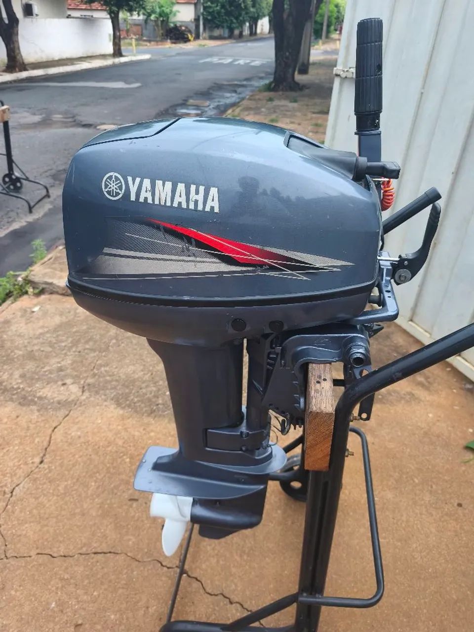 Motor de Popa 15 HP Yamaha 2013 - Foto 3