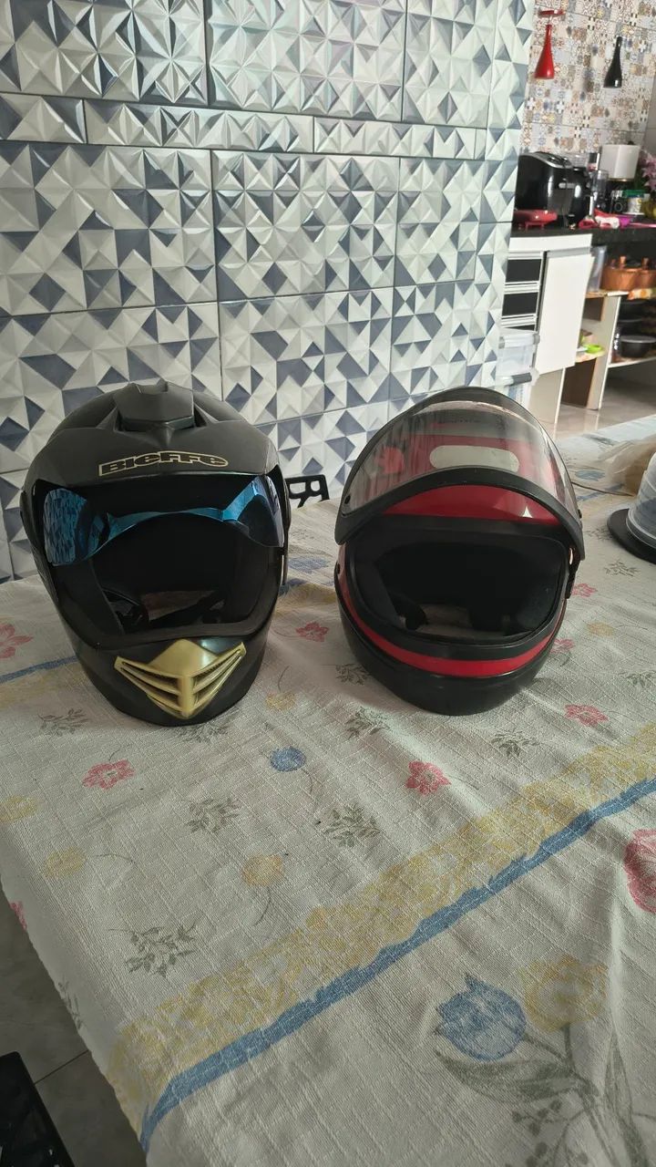 Vendo Capacete 1 Biefe e 1 samarino  - Foto 5