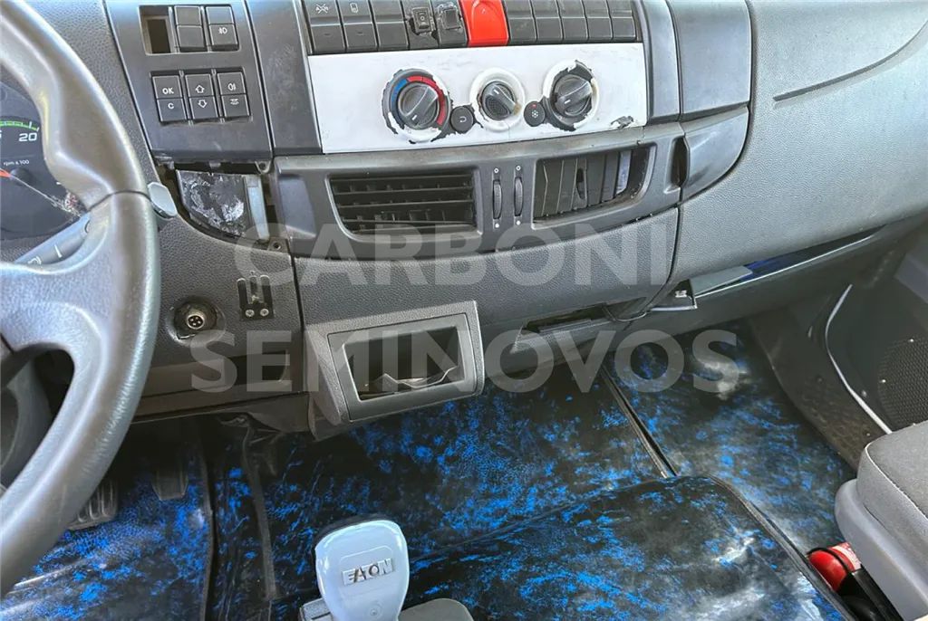 IVECO TECTOR 310E30CE 8X2 2020/2021 - Foto 10