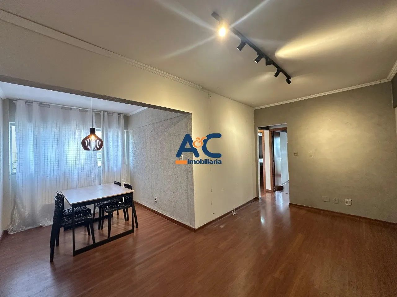 Apartamento com 03 quartos no Ouro Preto