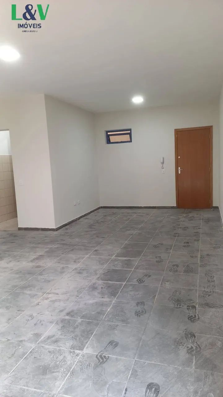 Ótima sala comercial no centro de Louveira - Foto 2