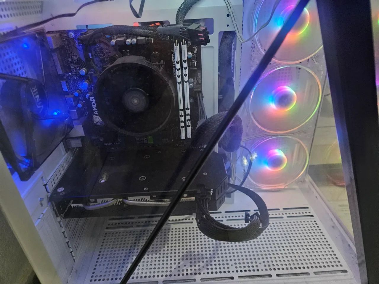 RX 580 - 16 GB!!! Placa de Vídeo  - Foto 3