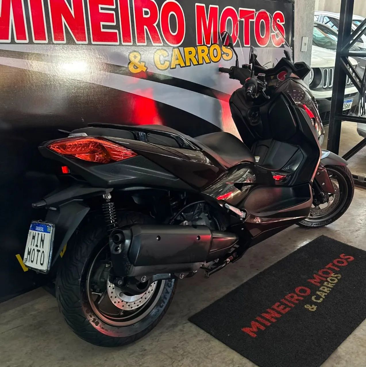 XMAX 250 ABS - Foto 3