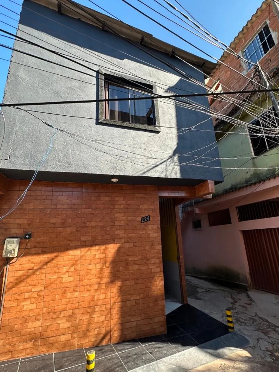 Casa refinada com ambientes funcionais e acolhedores