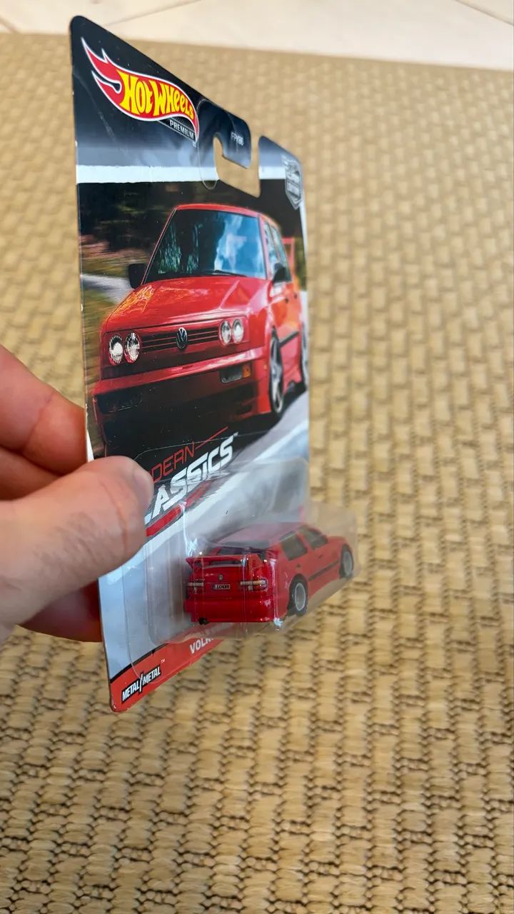 Hot Wheels Volkswagen Jetta Mk3 Modern Classics Premium Cor Vermelha - Foto 3