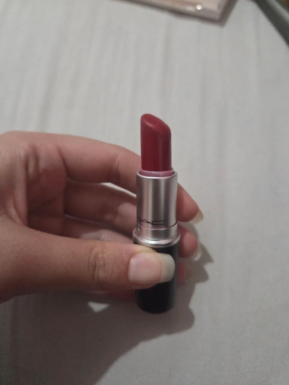 Batom vermelho M.A.C matte russian red 612