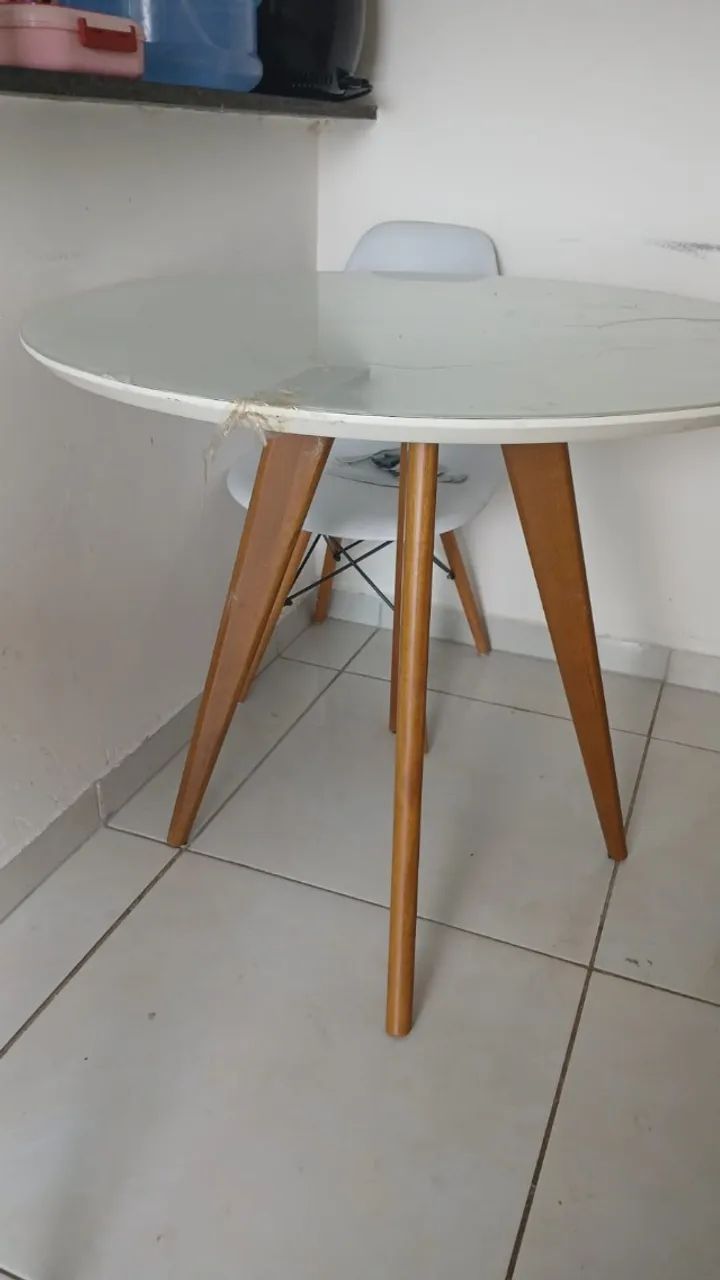 Mesa Laqueada Redonda 