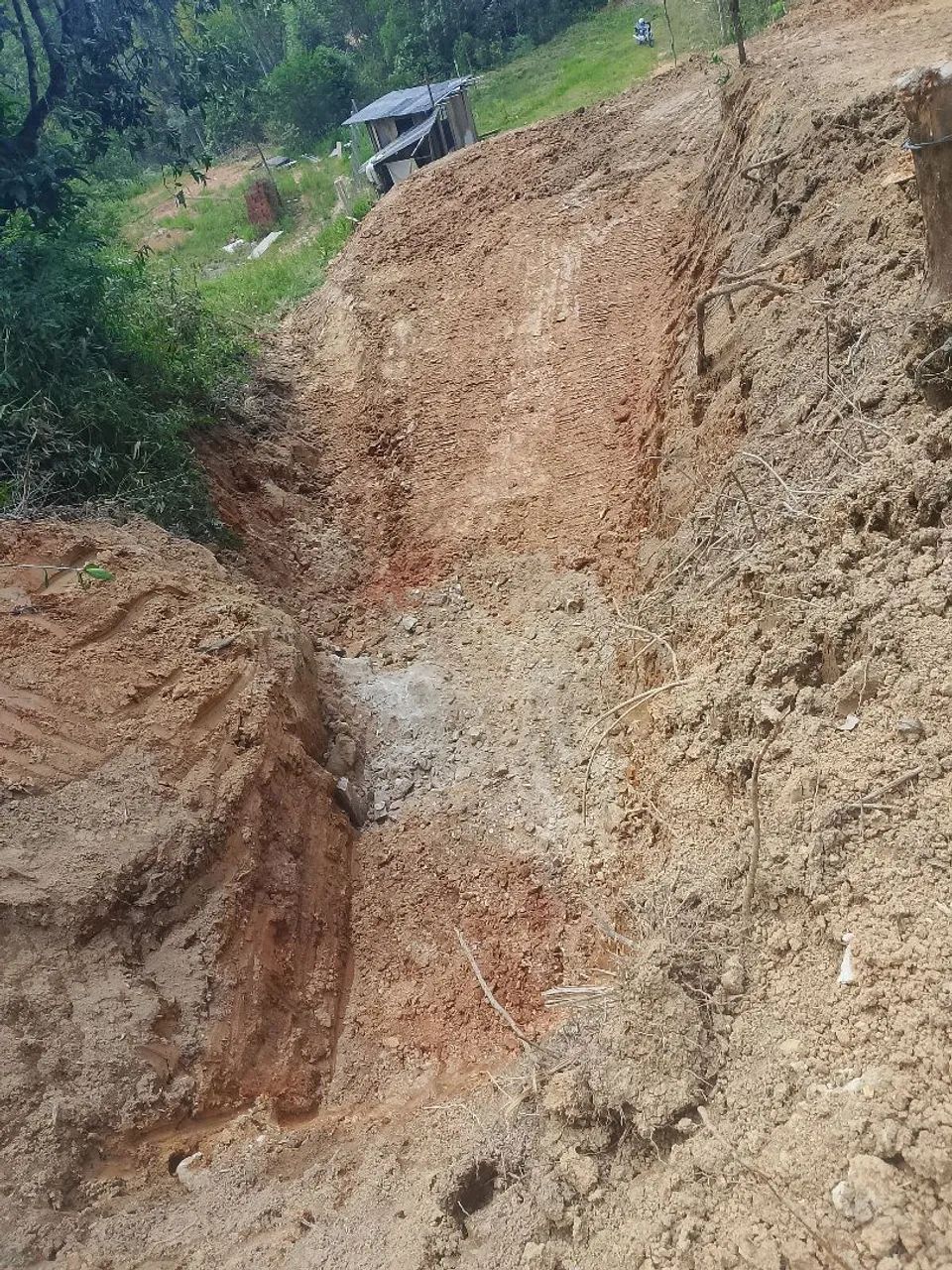 TERRENO À VENDA - OPORTUNIDADE IMPERDÍVEL!  - Foto 2