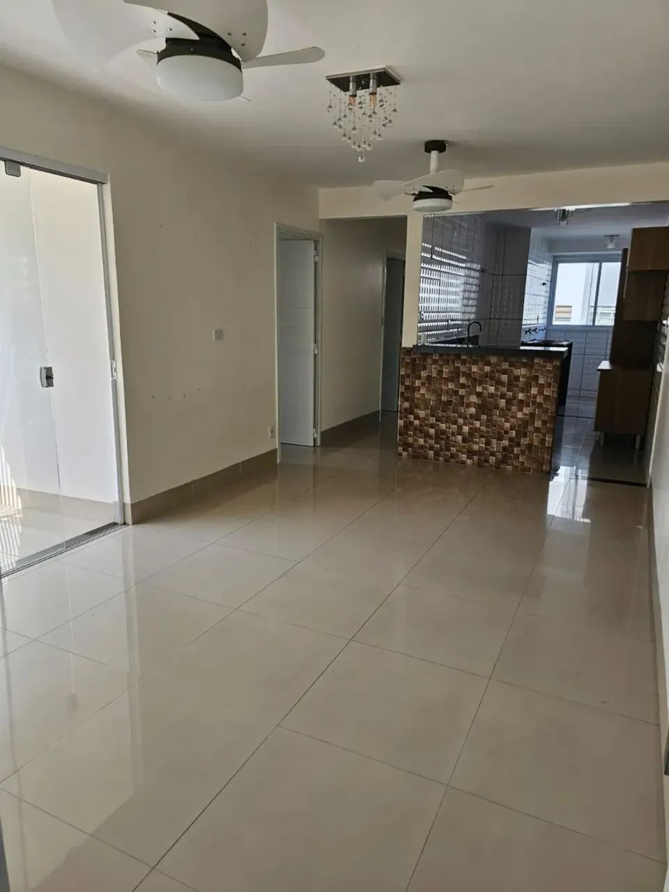 apartamento para alugar com 3 quartos e sacada bairro terra nova próximo do centro politic - Foto 2