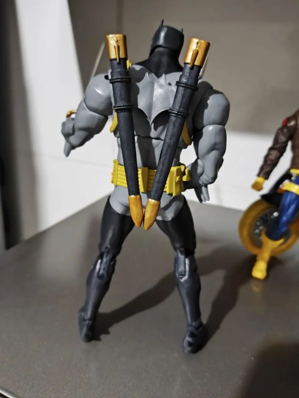 Marvel Legends DC Multiverse Batman - Foto 2