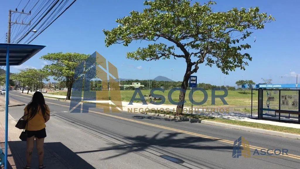 Casa com 3 dormitórios 360 m² -Costeira do Pirajubaé - Florianópolis/SC - Foto 3