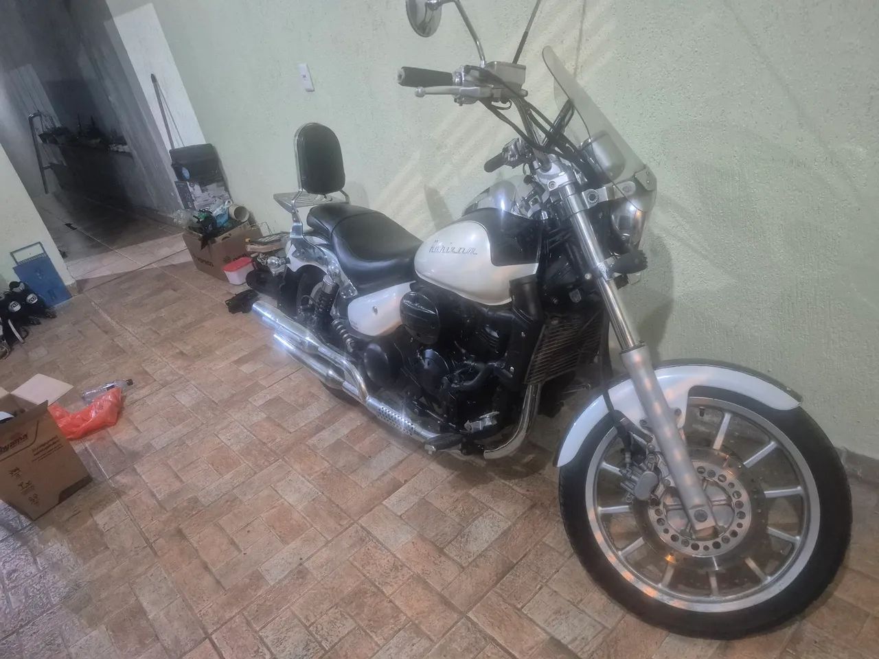 Moto excelente com Toque de estrada e vento no rosto - Foto 5